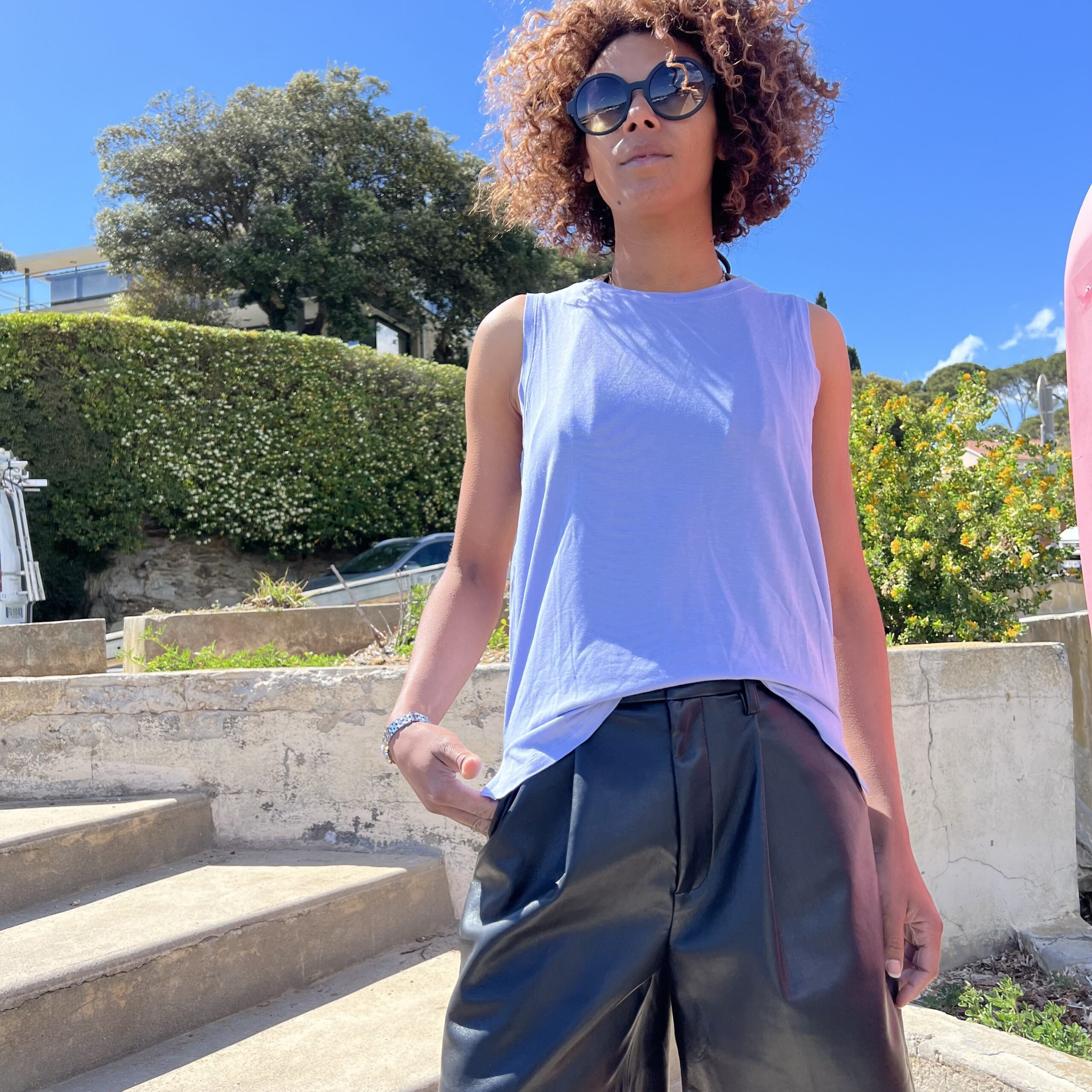 MARGAUX LONNBERG . Débardeur Tommy iris