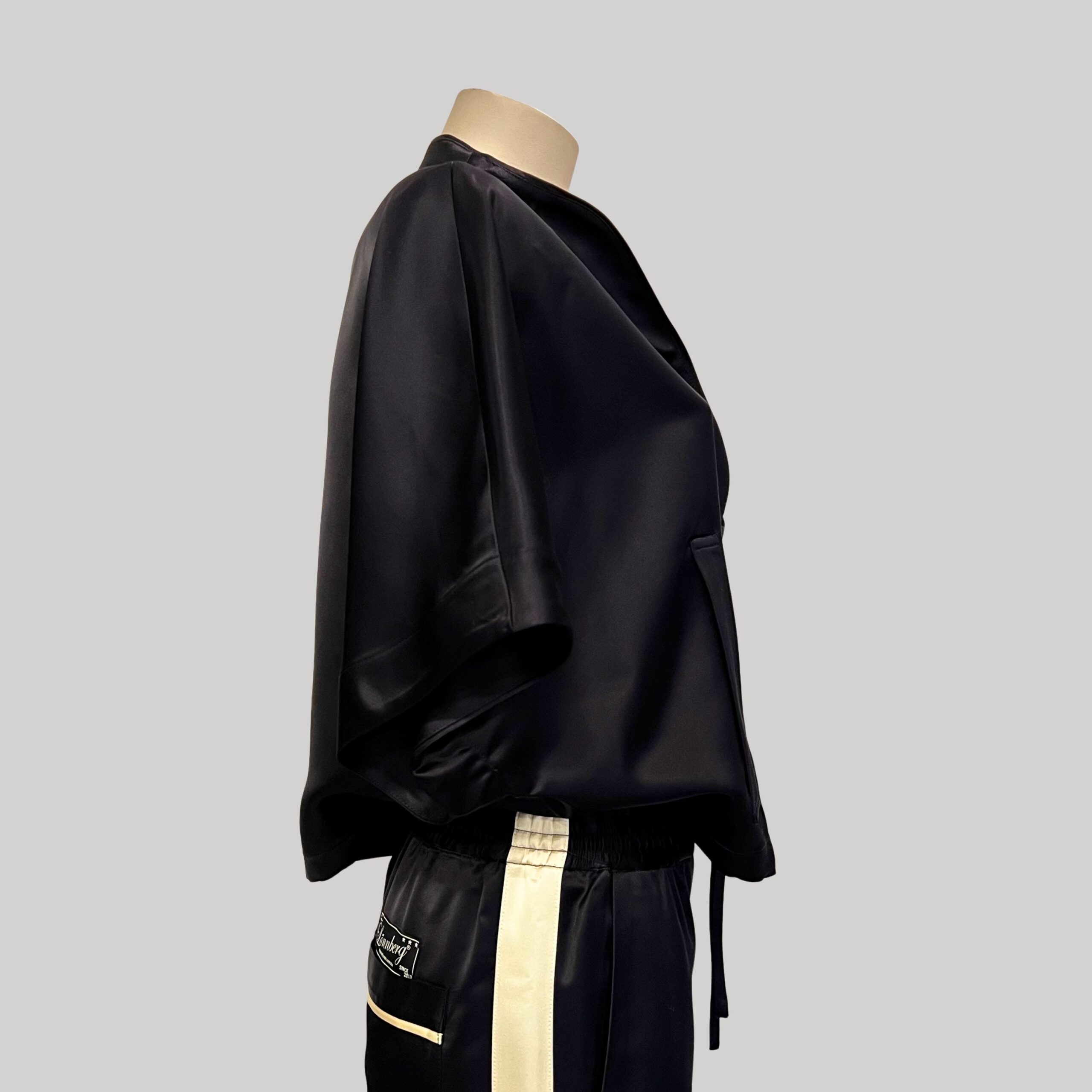 MARGAUX LONNBERG - Chemise Isha Navy Satin – Image 2