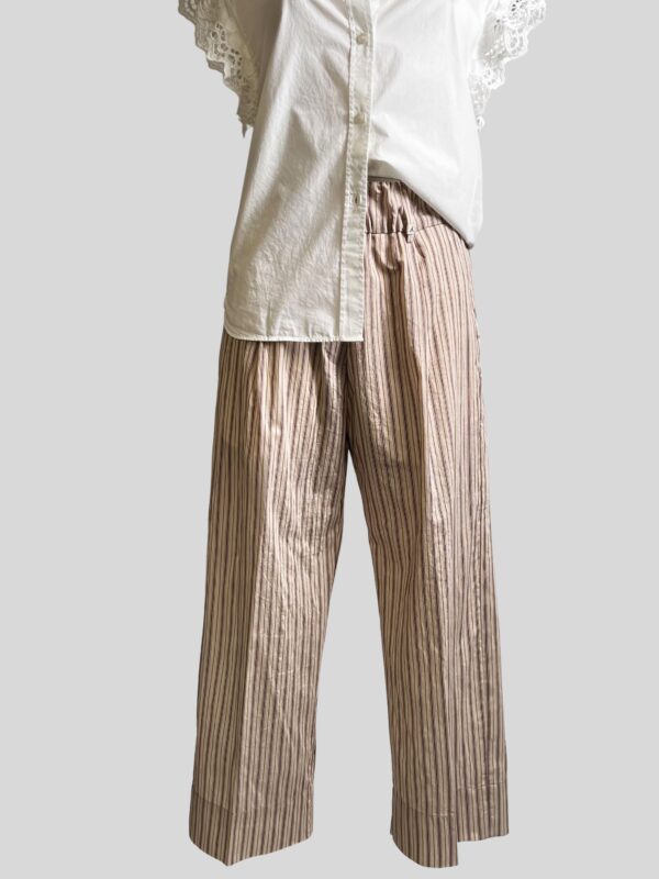 MYTHS - Pantalon Large Rayé Beige Sable Terracotta
