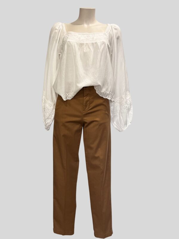 MYTHS - Pantalon Chino Cigarette Terracotta